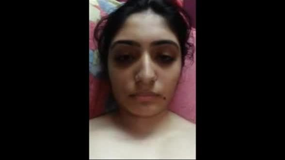 Desi big boobs cam girl exposed her naked beauty with audio