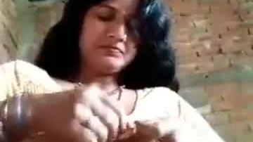 Pure indian desi bhojpuri wife