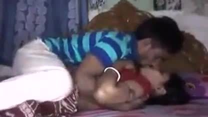 Indian naked aunty enjoyed by her lover
