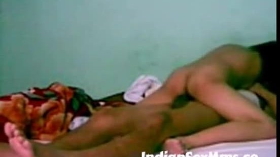 Desi college girl smita fucked by her brother s friend mms