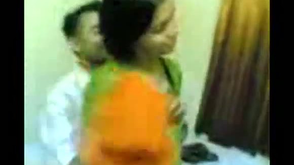 Indian wife swapping sexy bhabhi mona fucked by college boy
